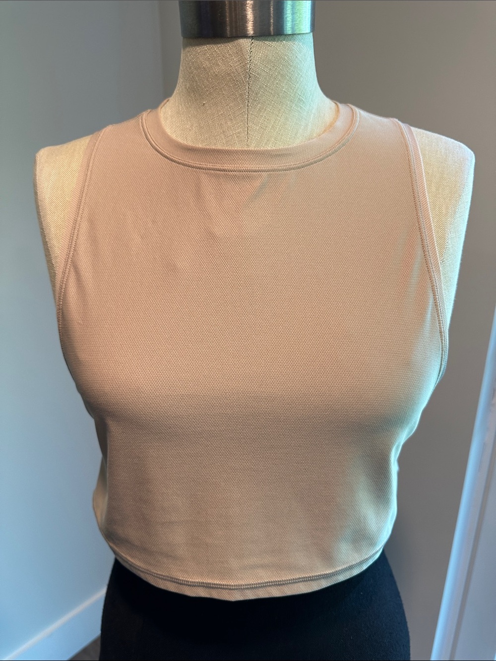LULULEMON ATHLETICA Cropped Top Nude SIZE 2 NWOT